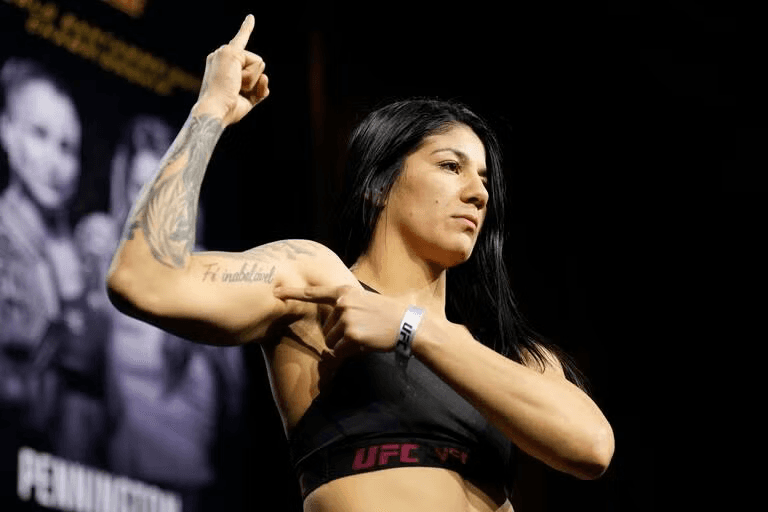 Vieira Misses Weight by 7 Pounds, Cyborg Title Fight Off