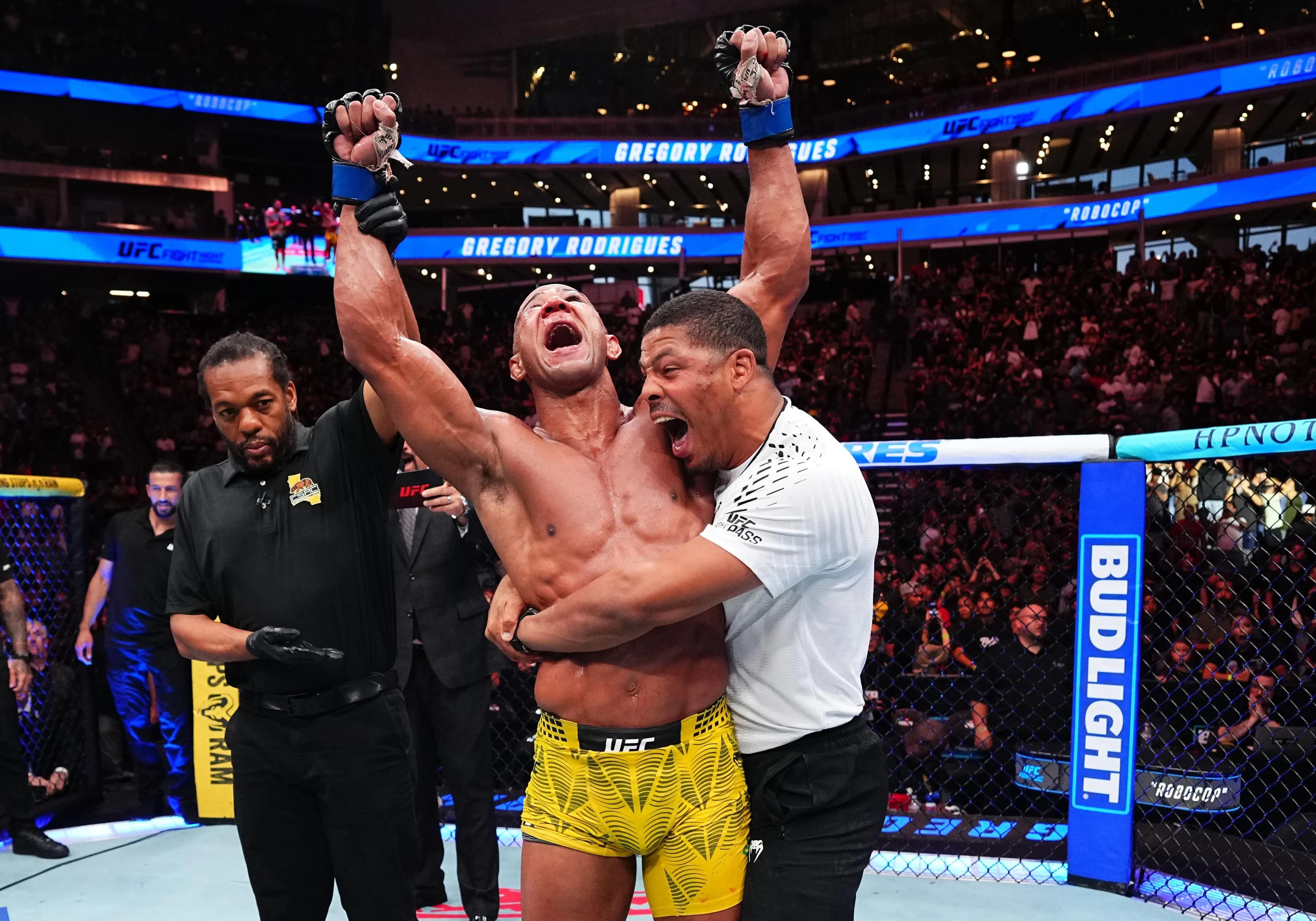 Rodrigues Beats Hernandez, Calls Out du Plessis, Chimaev