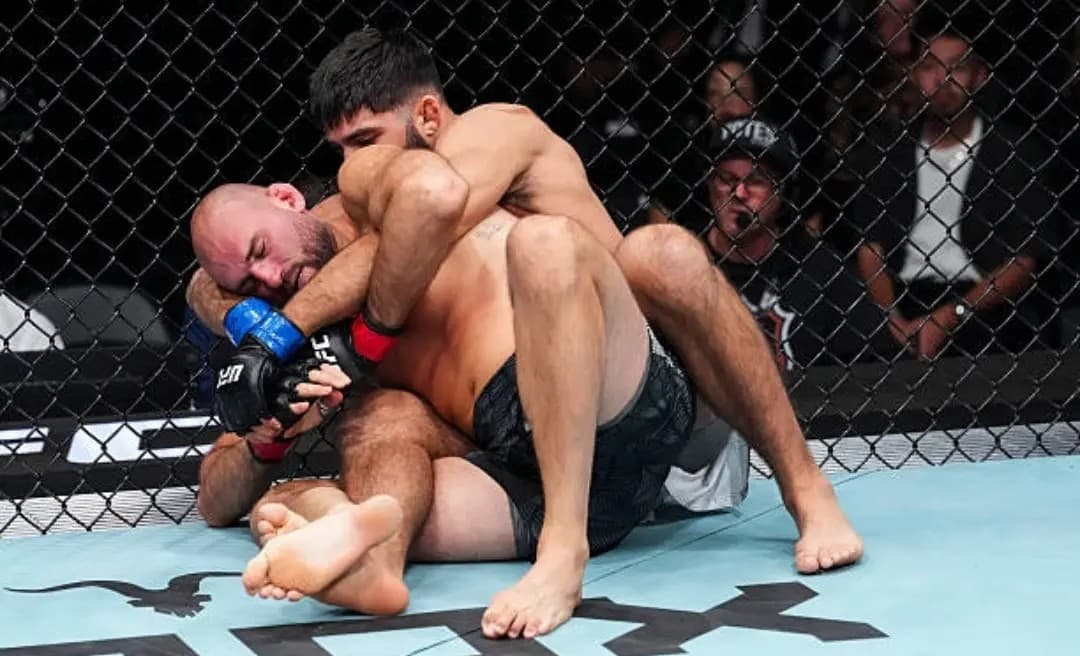 Nick Galanti Submits Julien Leblanc in First Round at UFC Edmonton