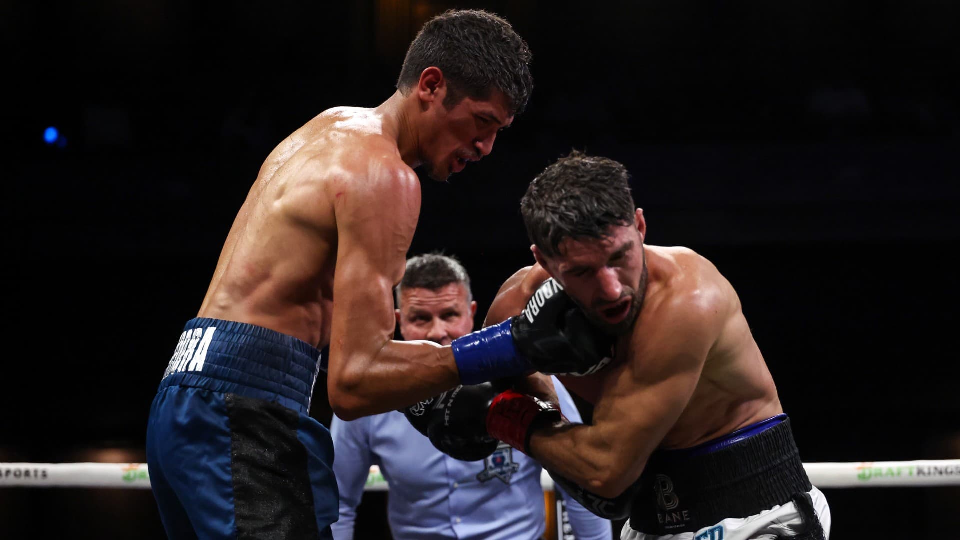 Fundora Survives Hadribeaj, Sets Sights on Undisputed Clash
