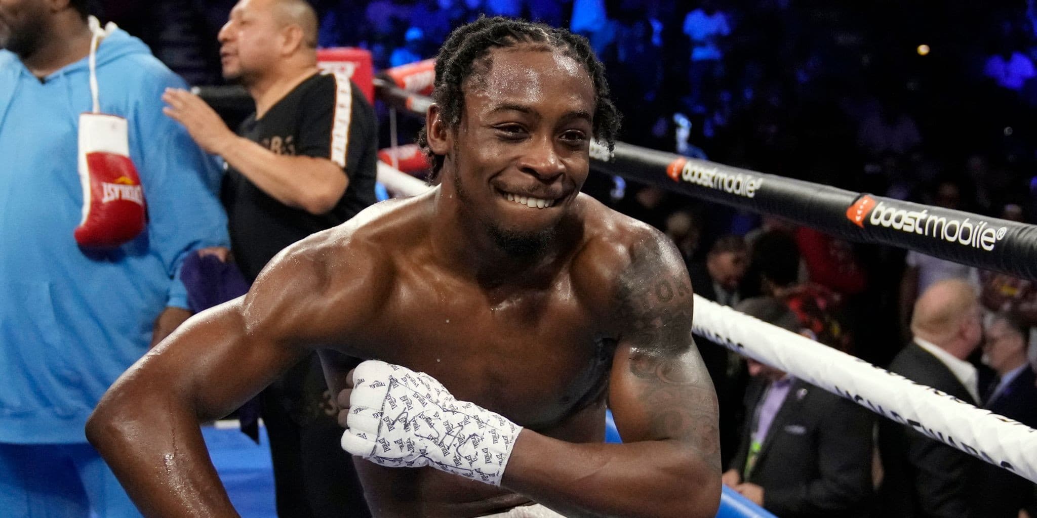 Keyshawn Davis Leaves Top Rank, But Will Zuffa Pay Him?