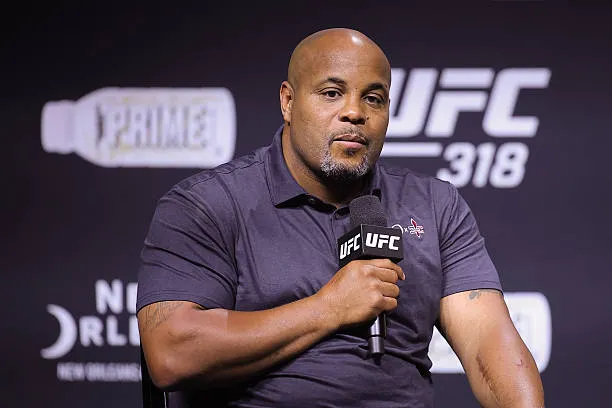 Daniel Cormier on Why Wrestlers Skip MMA for Cash