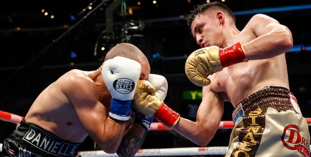 Sergio Mendoza Stuns Ricardo Sandoval, Takes Flyweight Belts